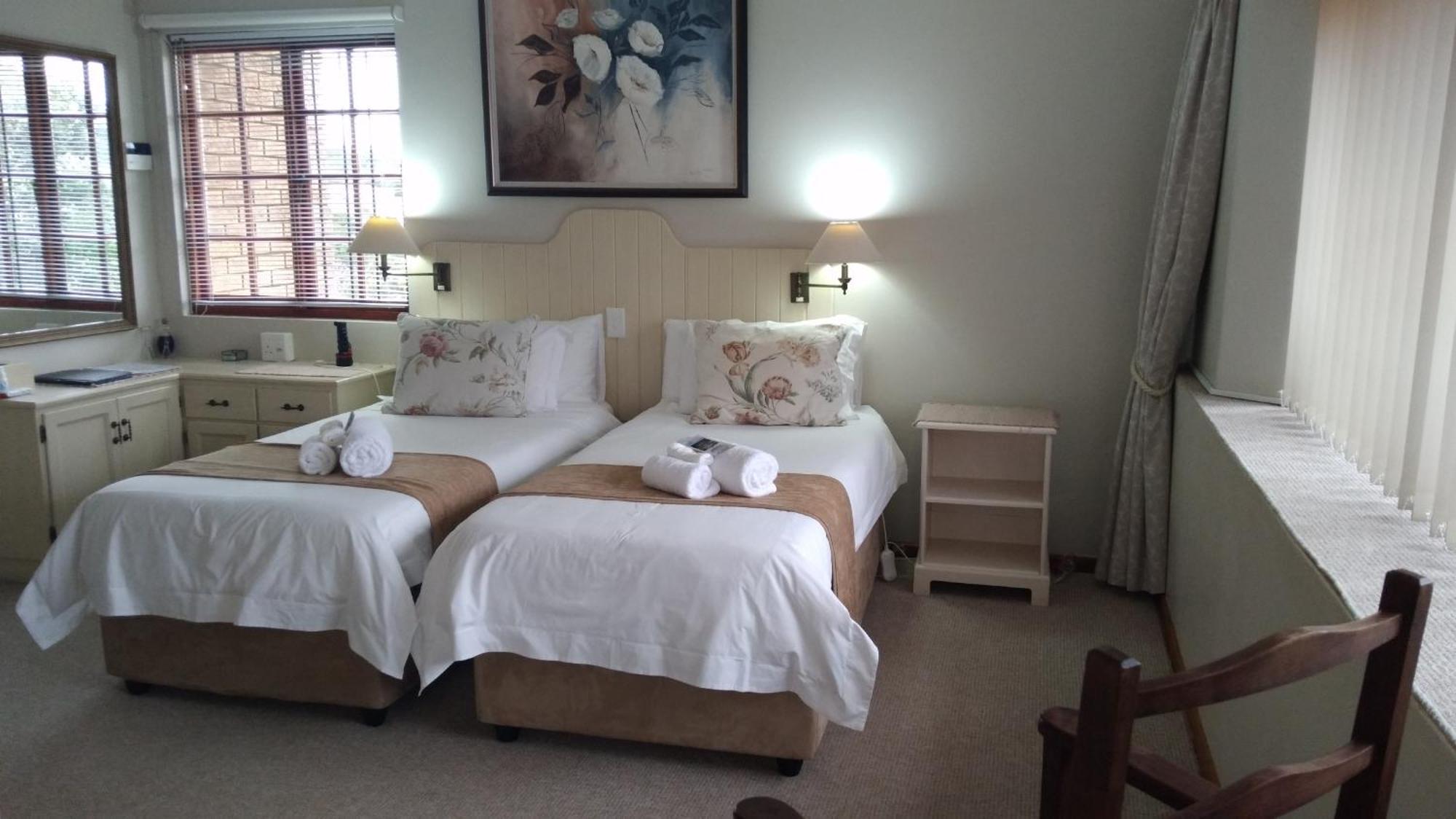 Bayside Lodge Garden Route B&B Plettenbergbaai Buitenkant foto