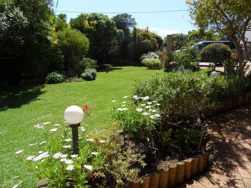 Bayside Lodge Garden Route B&B Plettenbergbaai Buitenkant foto