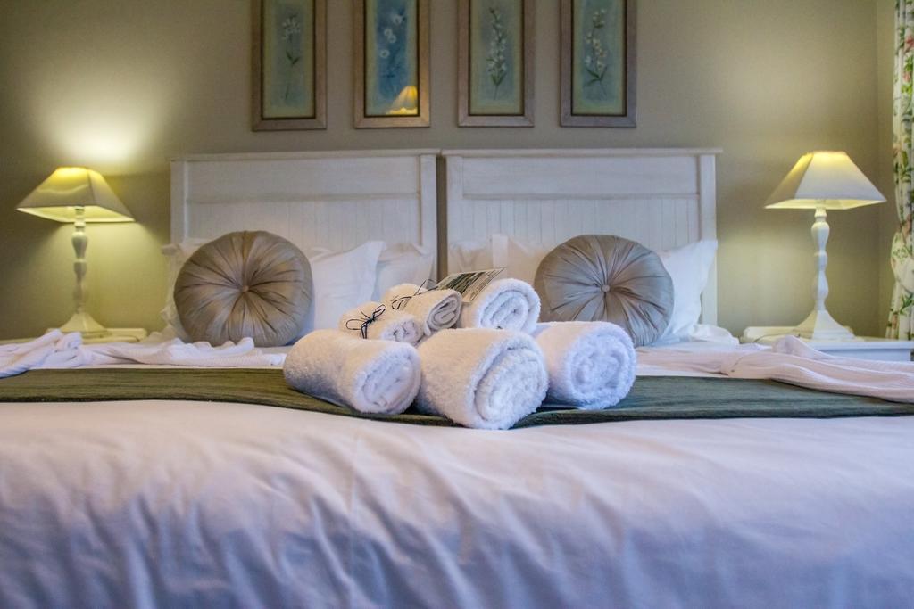 Bayside Lodge Garden Route B&B Plettenbergbaai Buitenkant foto