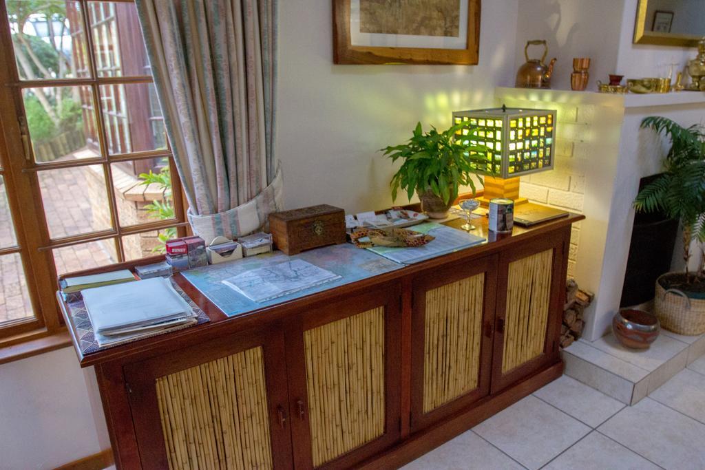 Bayside Lodge Garden Route B&B Plettenbergbaai Buitenkant foto