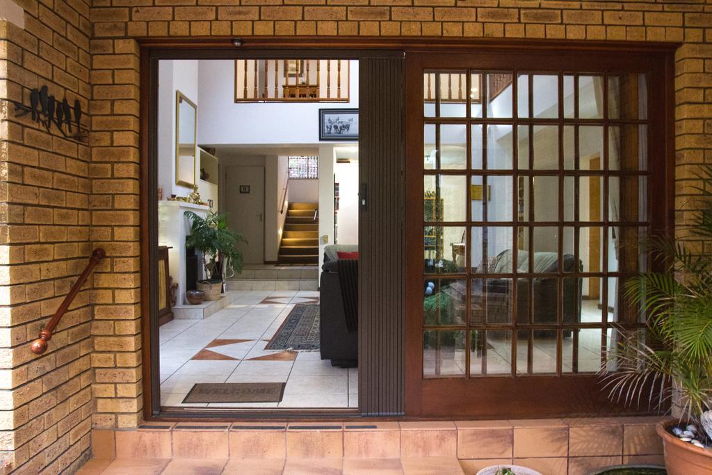 Bayside Lodge Garden Route B&B Plettenbergbaai Buitenkant foto