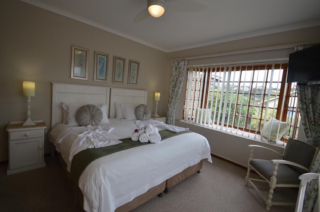 Bayside Lodge Garden Route B&B Plettenbergbaai Buitenkant foto