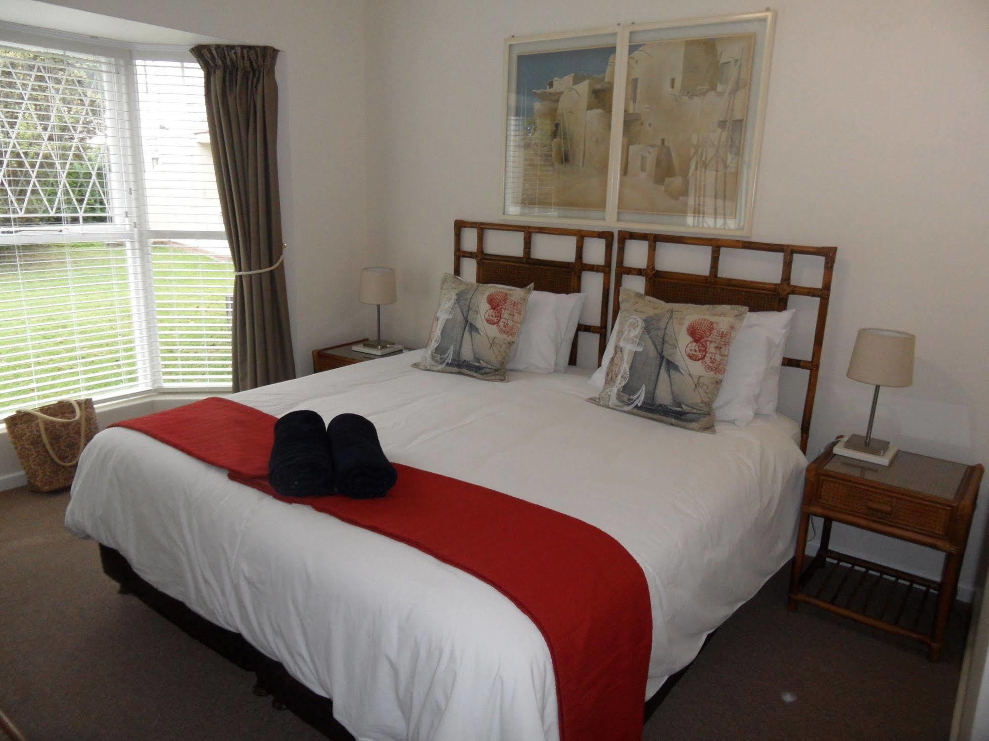 Bayside Lodge Garden Route B&B Plettenbergbaai Buitenkant foto