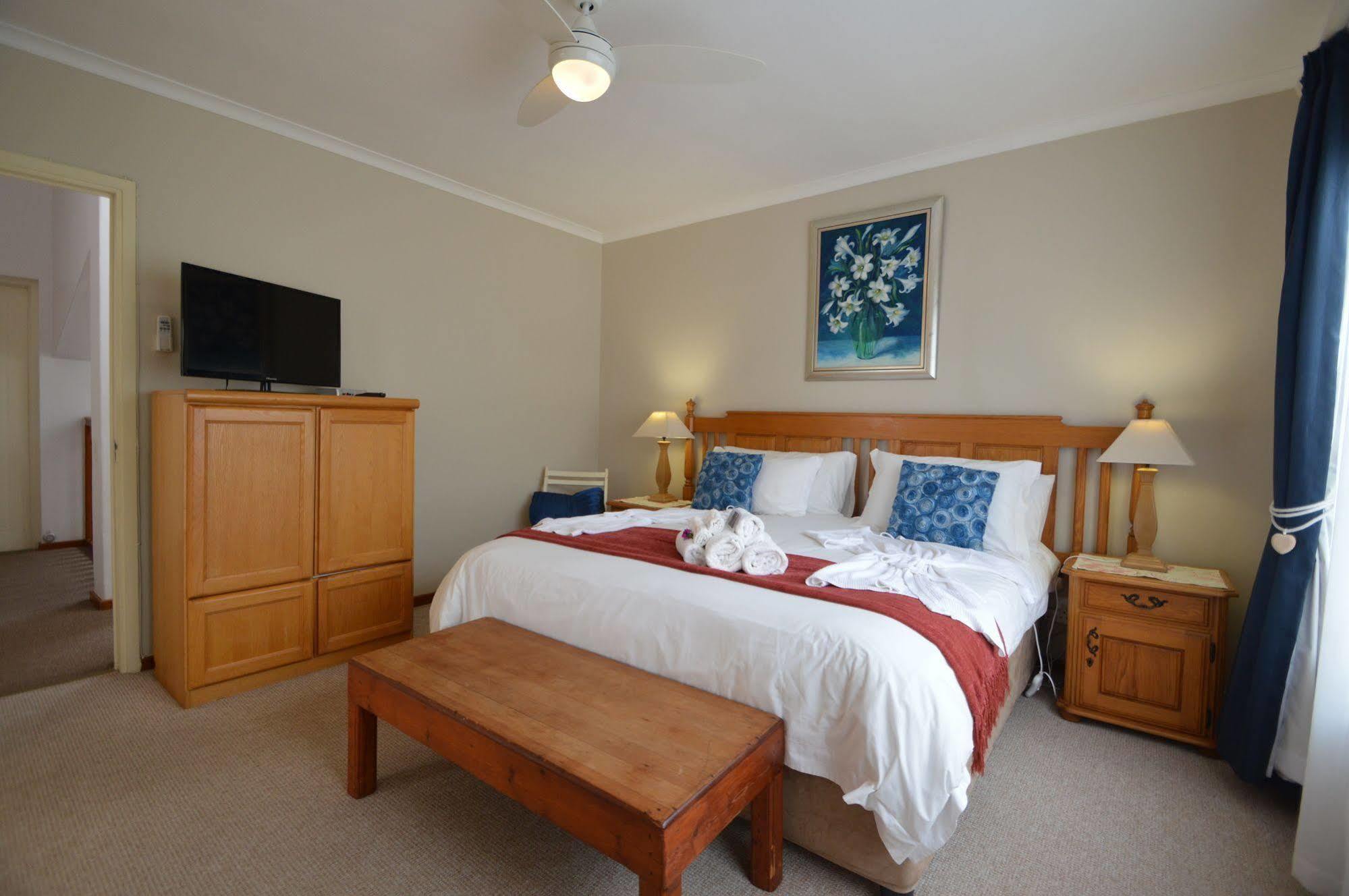 Bayside Lodge Garden Route B&B Plettenbergbaai Buitenkant foto