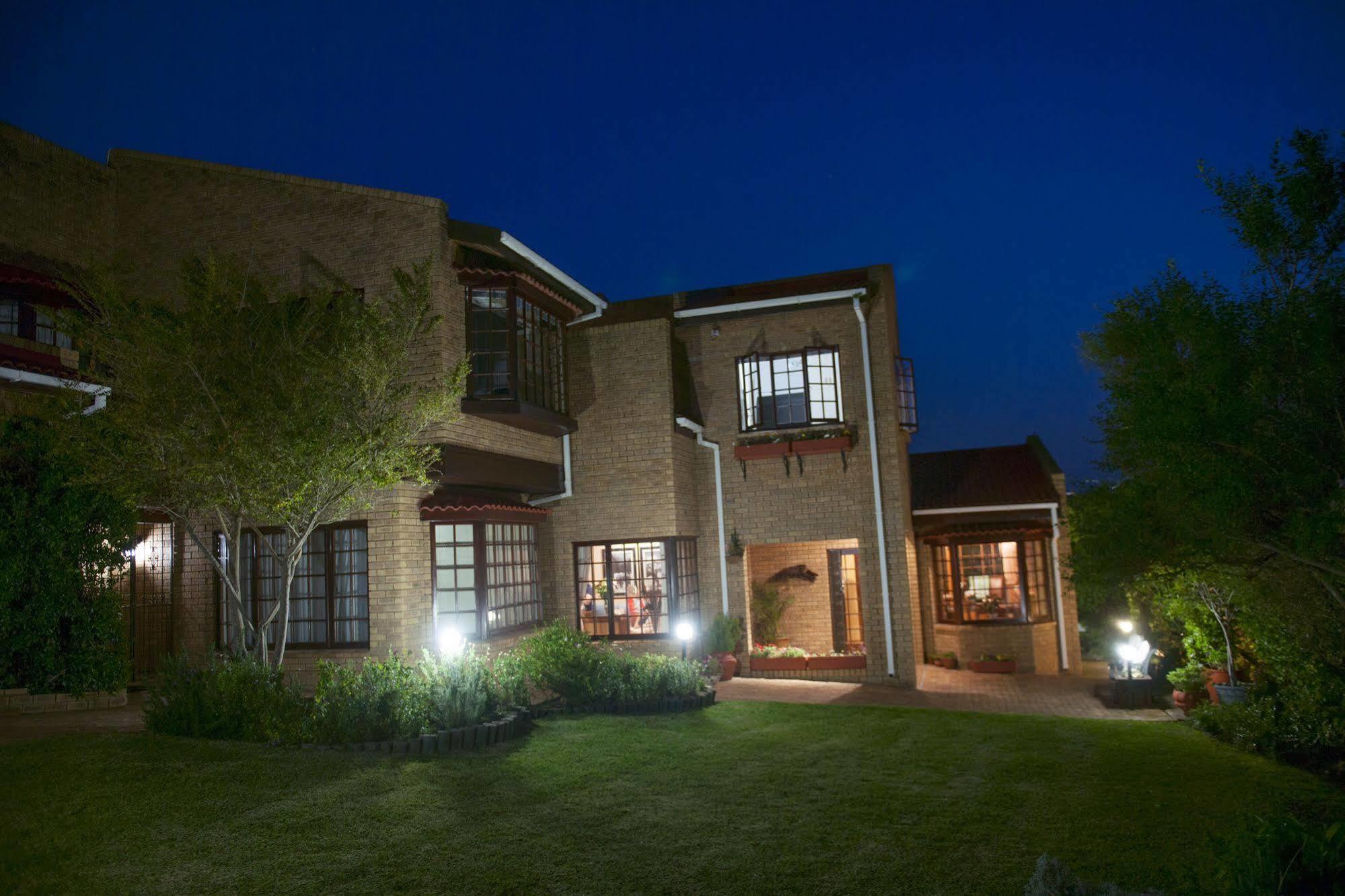 Bayside Lodge Garden Route B&B Plettenbergbaai Buitenkant foto