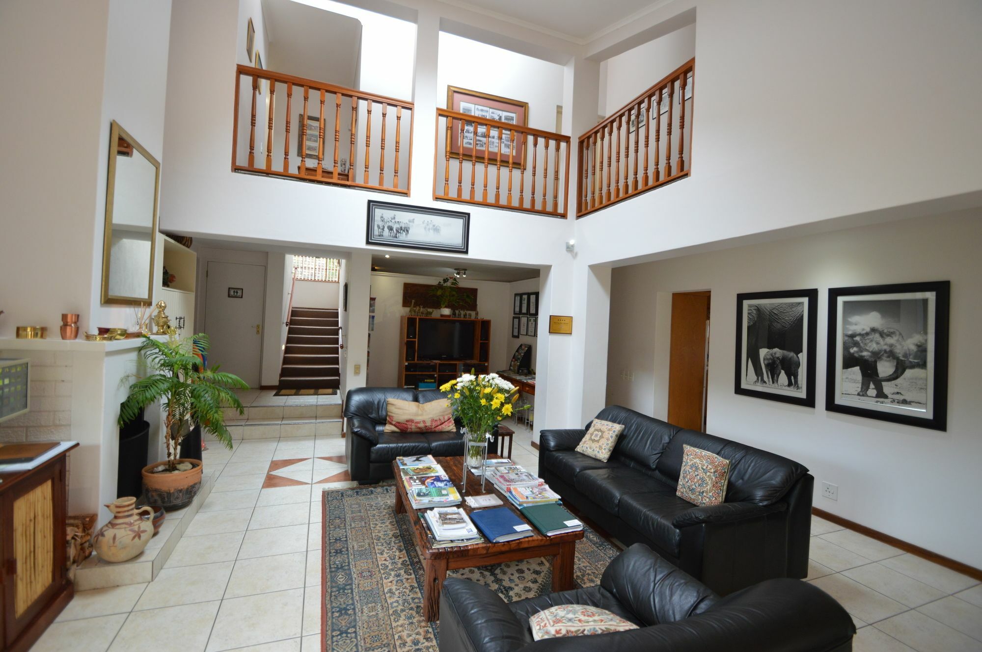 Bayside Lodge Garden Route B&B Plettenbergbaai Buitenkant foto